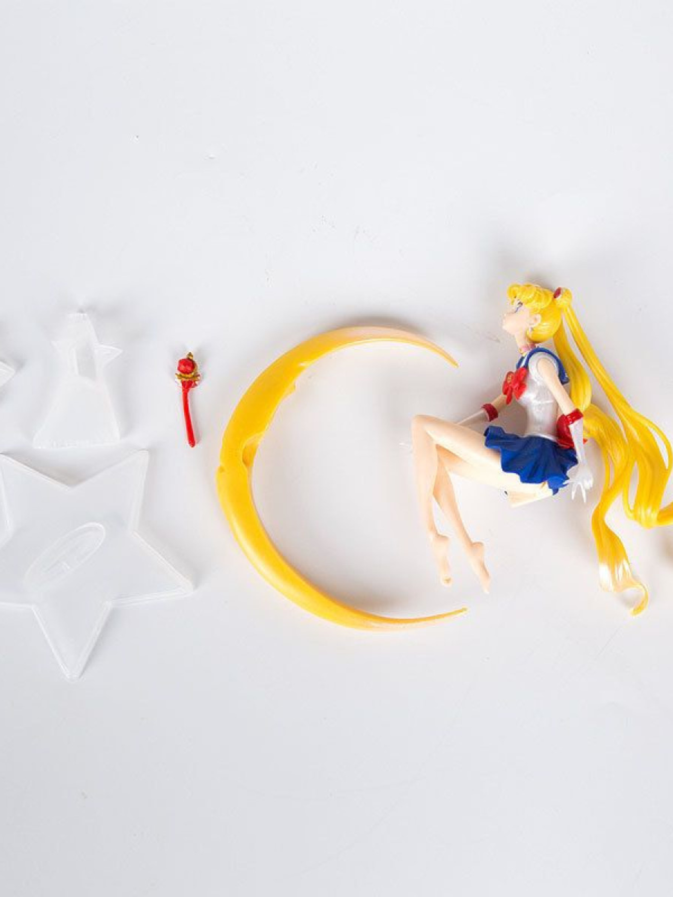 Figura de decoración coleccionable de Sailor Moon (Serena) sobre luna (Génerico)  Figuras de acción Manga, Anime