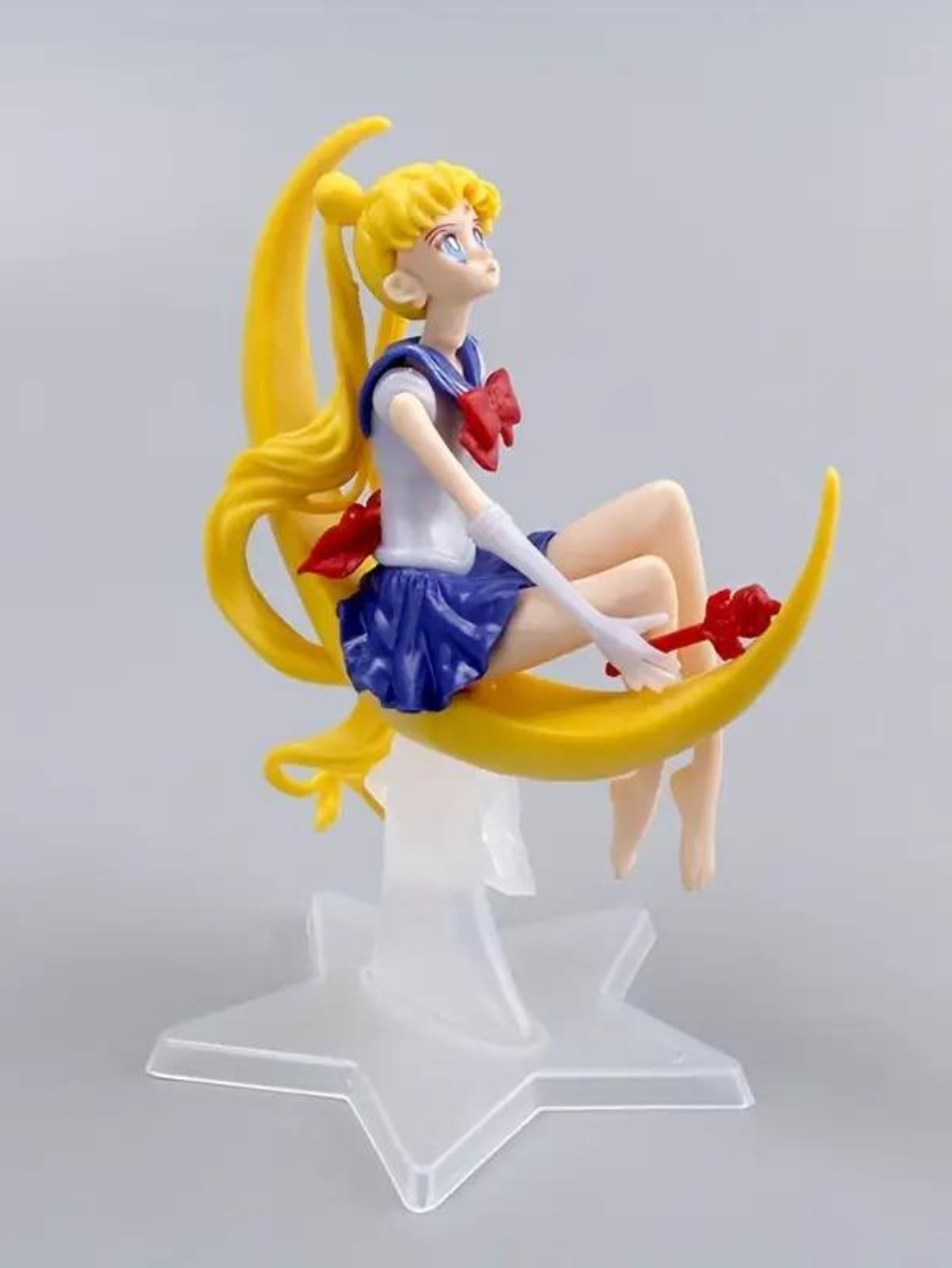 Figura de decoración coleccionable de Sailor Moon (Serena) sobre luna (Génerico)  Figuras de acción Manga, Anime