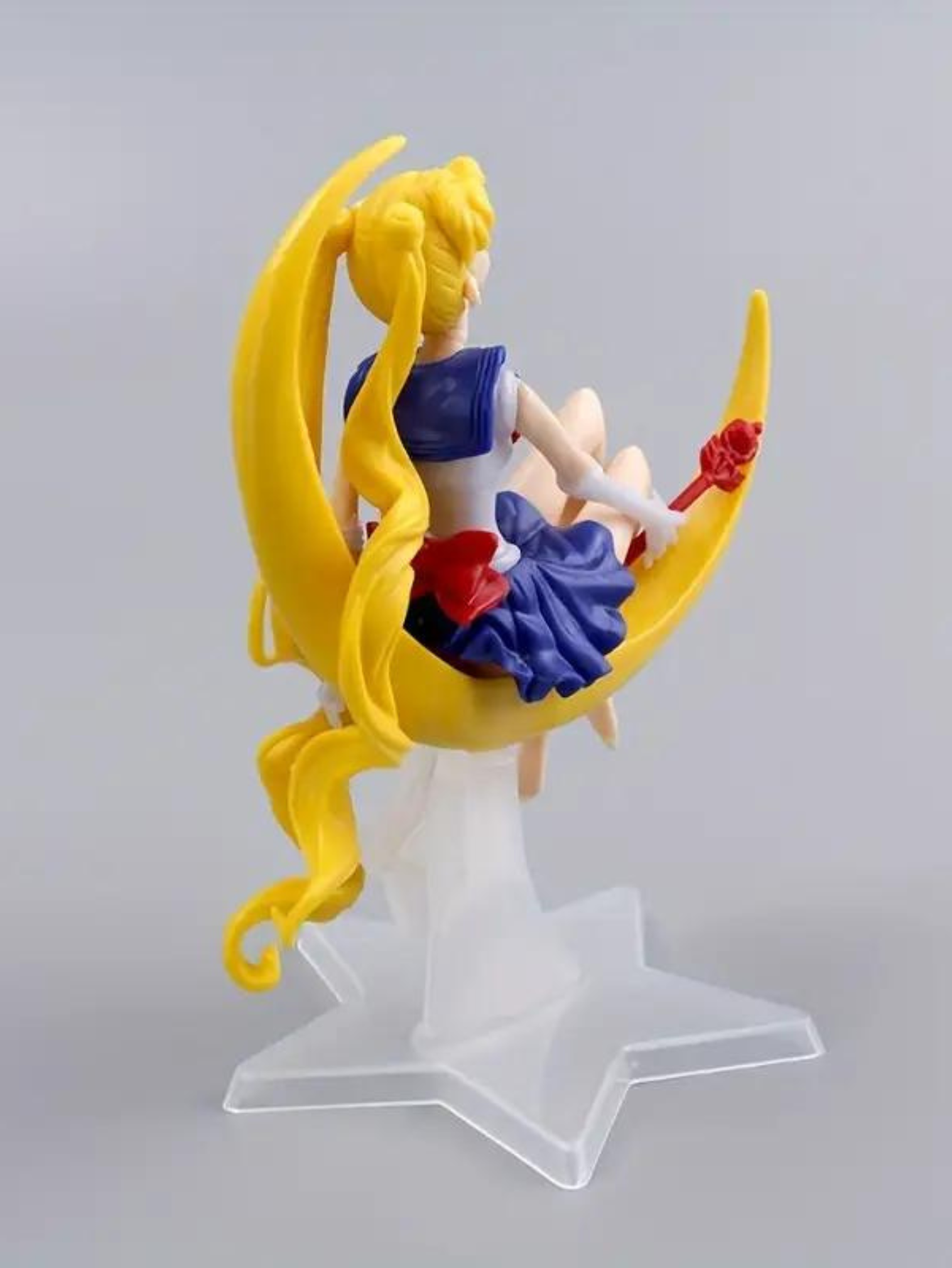 Figura de decoración coleccionable de Sailor Moon (Serena) sobre luna (Génerico)  Figuras de acción Manga, Anime