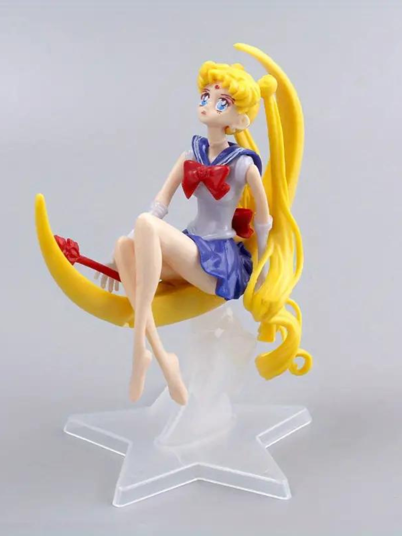 Figura de decoración coleccionable de Sailor Moon (Serena) sobre luna (Génerico)  Figuras de acción Manga, Anime