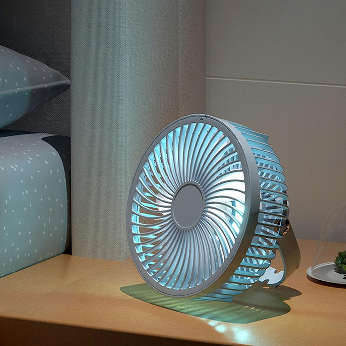 Mini Ventilador Portátil Con Luz LED Ajuste de 3 Velocidades Acabado ABS