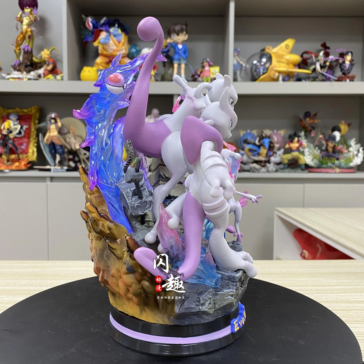 Figura Coleccionable de Anime, Pokemom Evolution Charizard Greninja Mewtwo Slowpoke Gengar Eevee Ornamenta de PVC con Luz LED Incluida